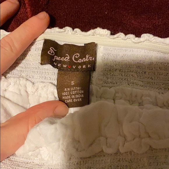 Sleeveless White Dress - Picture 5 of 5